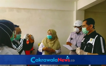 Anggota Komisis D DPRD Surabaya yang melakukan peninjuan ke RS Eka Candrarini
