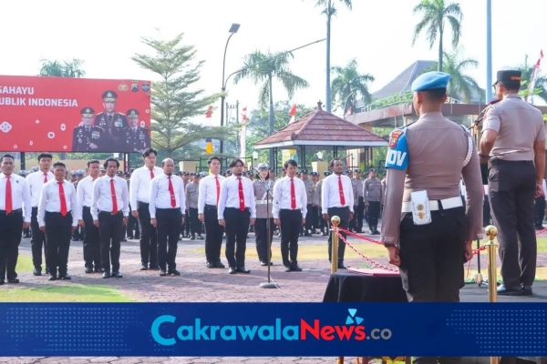 Kapolres Tegal AKBP Heru Antariksa Cahya :  11 Personel Polres Tegal Kota Terima Penghargaan