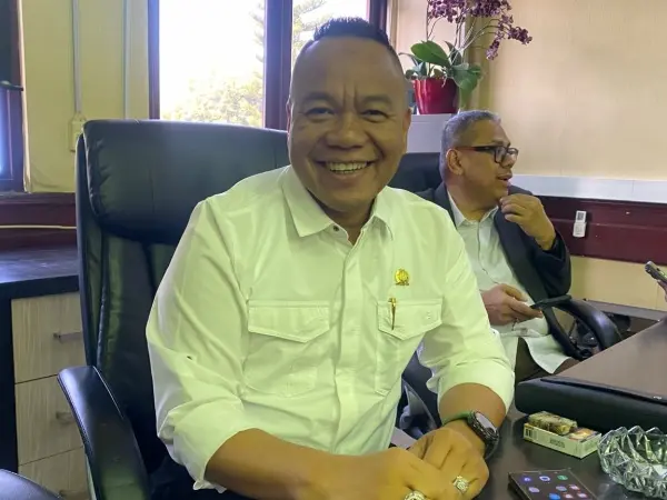 Ketua Komisi A DPRD Surabaya Yona Bagus Widyatmok