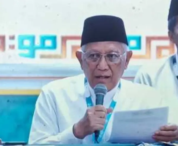 KH Abdul Hakim Mahfudz atau Gus Kikin