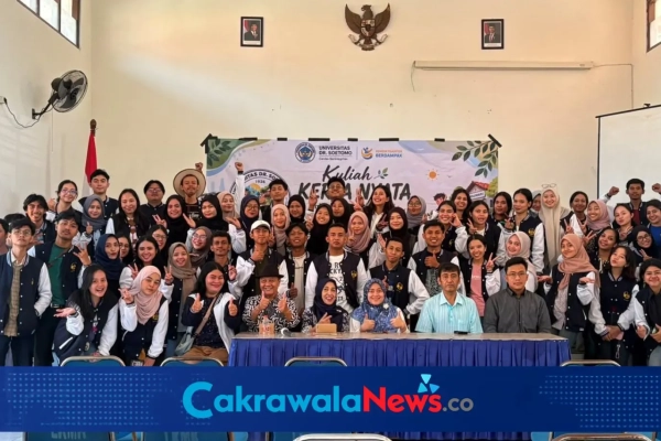 Mahasiswa Unitomo Ubah Semolowaru Surabaya Lewat KKN Berdampak, Dari Bank Sampah Hingga Proposal UMKM