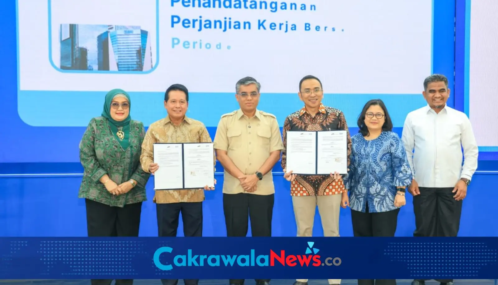 Menaker Yassierli Hadiri Penandatanganan PKB BRI Periode 2026 2028