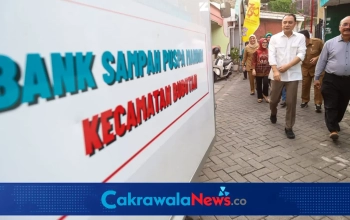 Peresmian Bank Sampah di salah satu Kampung di Surabaya.