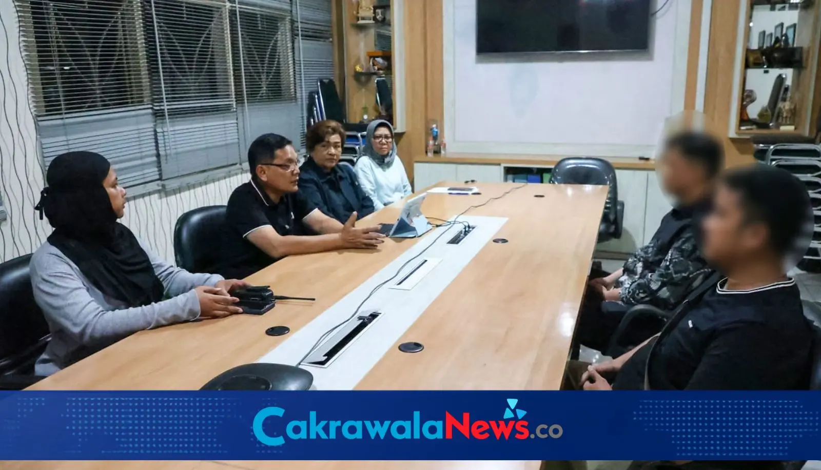Press Konfrense soal Oknum Dishub Surabaya melakukan penipuan loker.