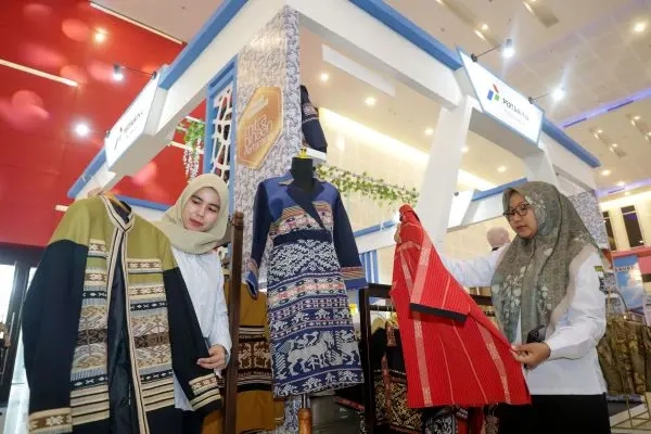 produk UMKM Surabaya saat di SGE