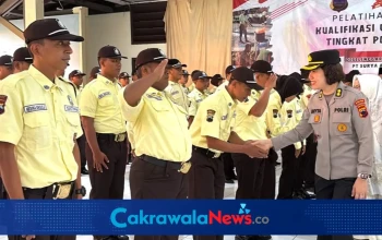 Sebanyak 190 peserta Diklat Satpam Gada Pratama mengikuti upacara penutupan pendidikan di Kampus SUPM Negeri Tegal usai dinyatakan lulus dan siap menjalankan tugas secara profesional.