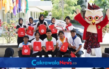 Serunya PKKMB Untag denganpermainan edukatif mencari boneka Owly.