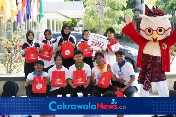 Serunya Berburu Boneka Owly, Cara Unik Untag Surabaya Sambut 3.160 Mahasiswa Baru