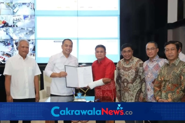 Eri Cahyadi Targetkan Air Bersih Mengalir 24 Jam, Direksi PAM Surya Sembada Diminta Percepat Jaringan hingga Kampung