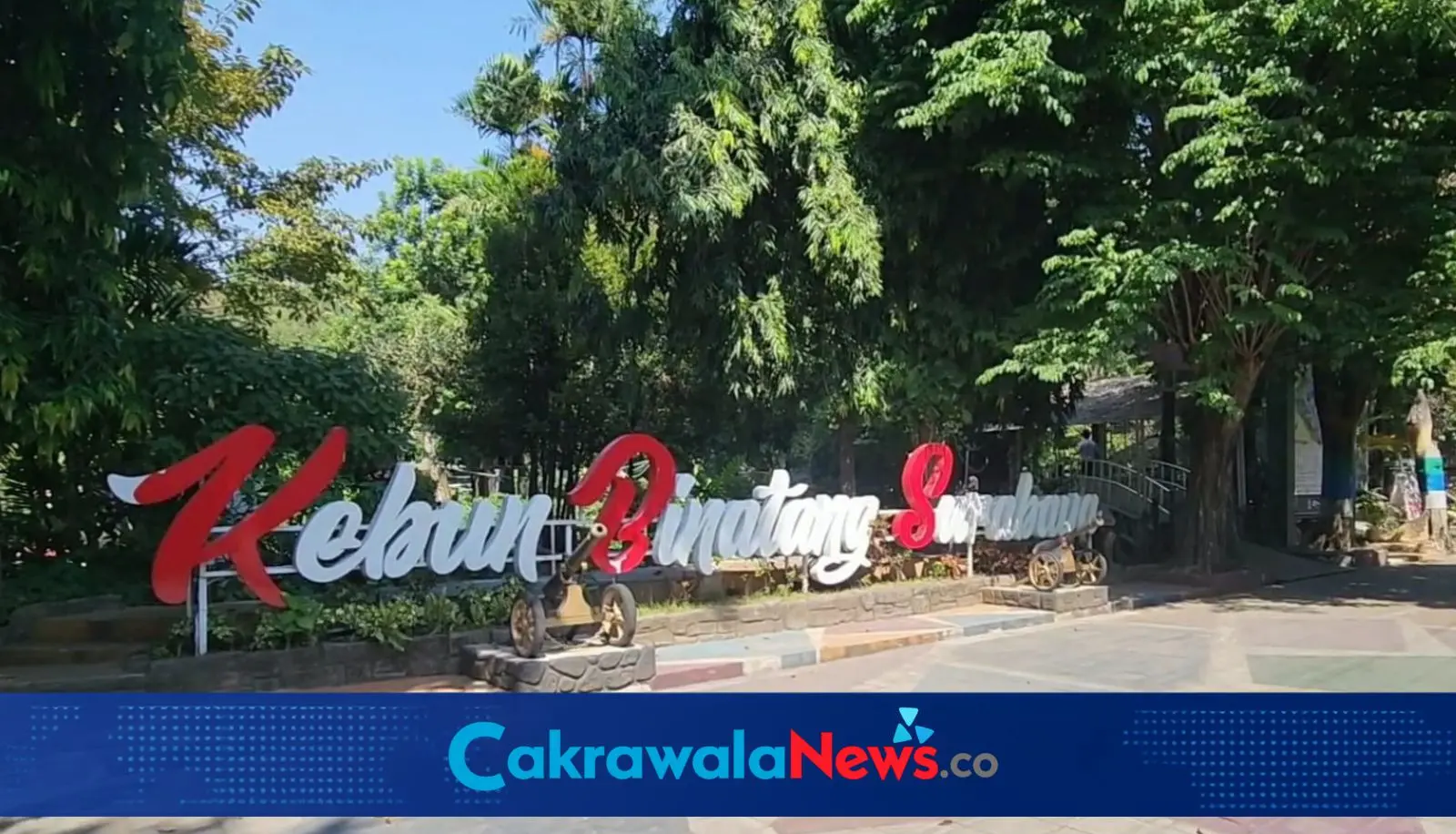 Suasana Kebun Binatang Surabaya (KBS).