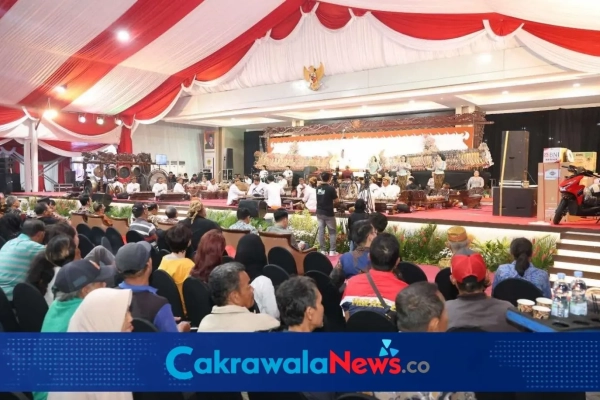 Cak Percil Cs Meriahkan Dies Natalis ke-68 Untag Surabaya, Warga Berebut Hadiah Puluhan Juta