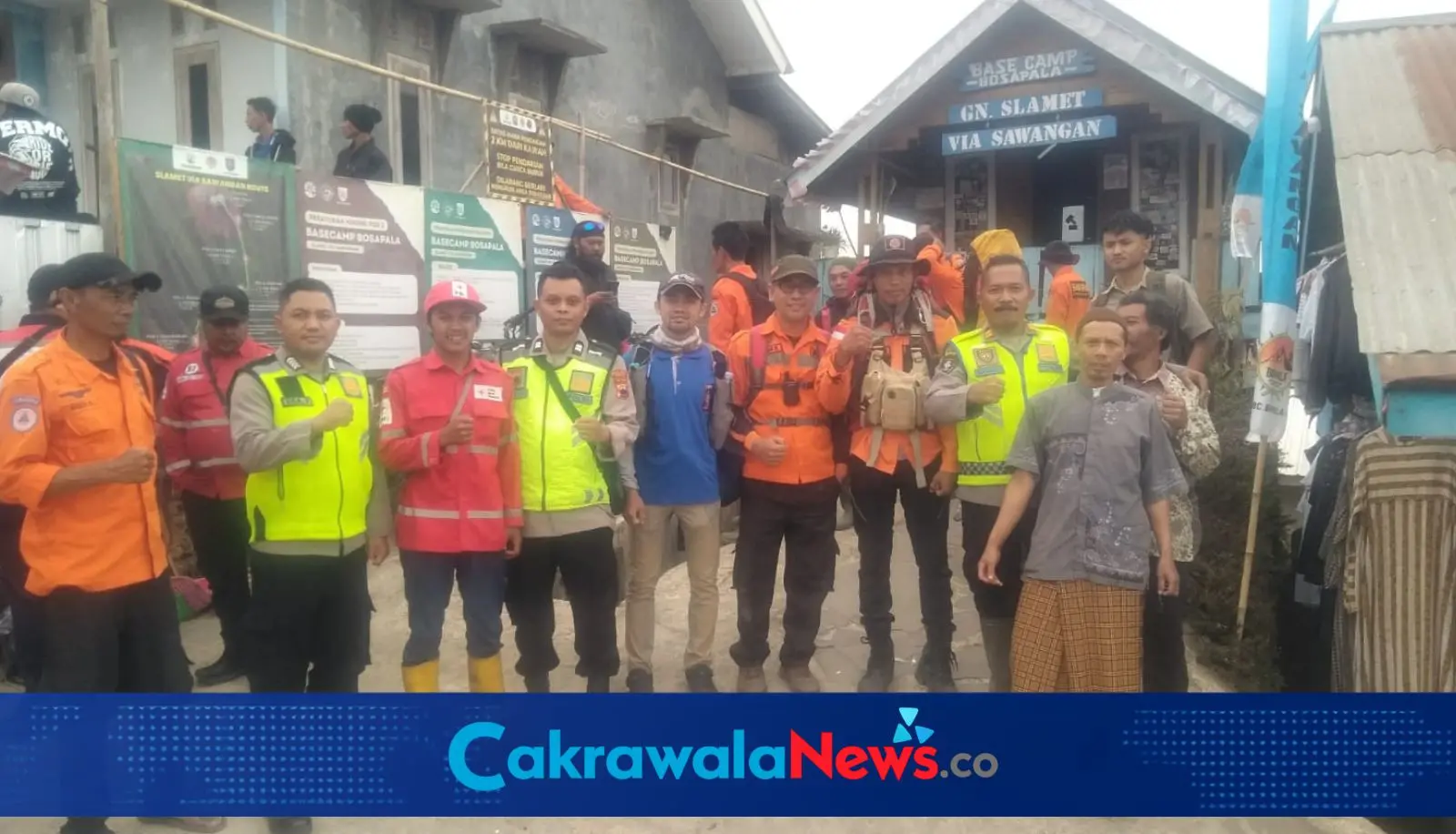 Tim SAR Gabungan Tangani Pendaki Terjatuh Di Kawah Gunung Slamet