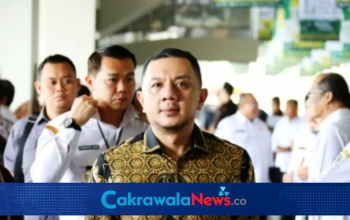 Wakil Ketua DPRD Jawa Timur Deni Wicaksono