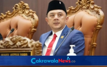 Wakil Ketua DPRD Jawa Timur Deni Wicaksono