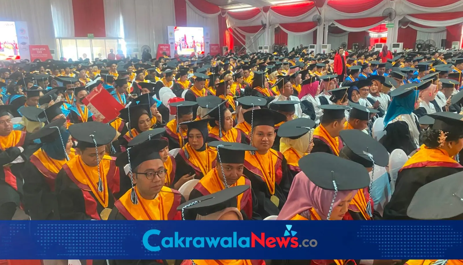 Wisudawan Untag Surabaya ke 133 di tahun 2026.