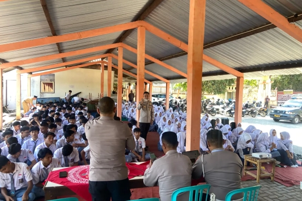 Polres Kendal Sosialisasikan AI ke 337 Pelajar SMA di Sukorejo