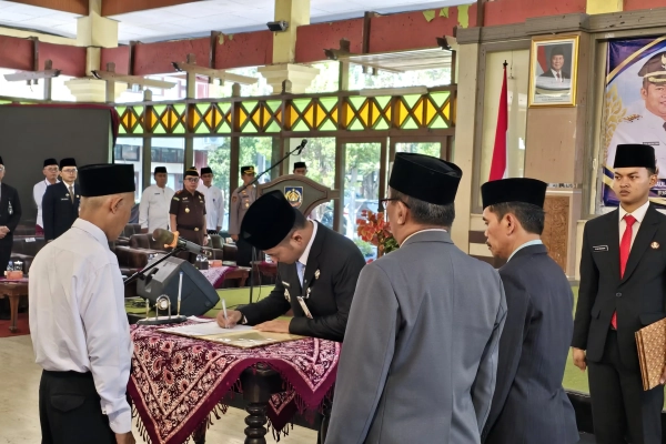Bupati Tegal Beri Mandat 400 Anggota BPD Baru Kawal Aspirasi Warga