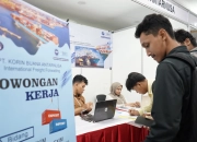 dok. Ilustrasi Bursa Kerja Tahun 2025 (1) (1)