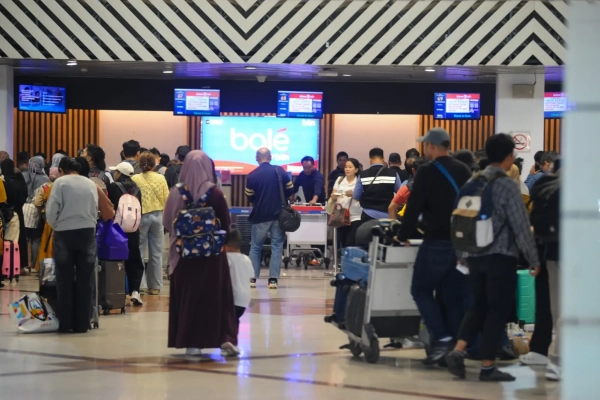4 Bandara Ditutup akibat Erupsi Anak Gunung Krakatau, 54 Penerbangan di Juanda Batal