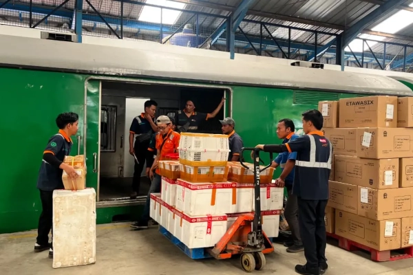 Hampir 2 Juta Ton Barang Melintas Rel, KAI Dorong Efisiensi Logistik Dunia Usaha