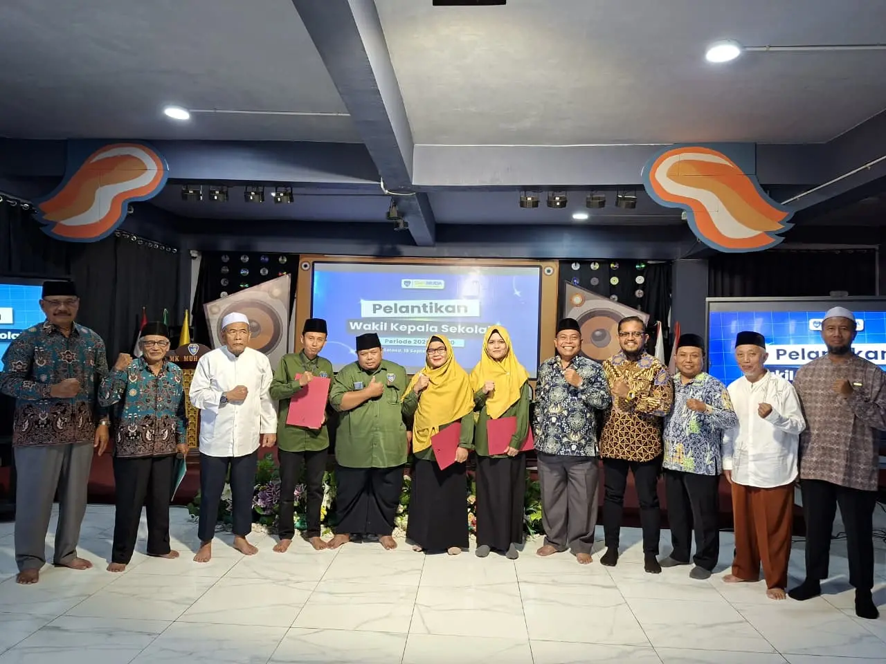 Jajaran Guru SMK Muhammadiyah 2 Surabaya