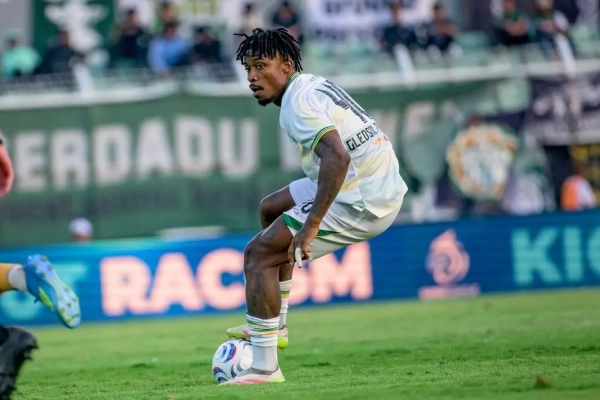 Gledson Paixao Makin Pede Hadapi Sengitnya Persaingan Lini Tengah Persebaya