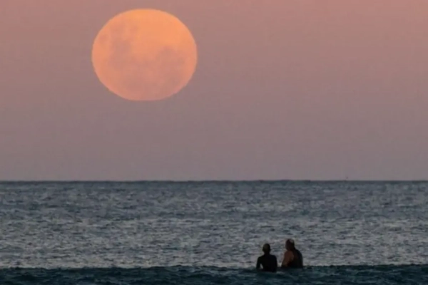 Super New Moon Intai Surabaya, Kawasan Pesisir Berpotensi Banjir Rob