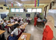 Pandangan Wali Murid soal Wacana Siswa Tidak Otomatis Naik Kelas Beragam, Begini Katanya