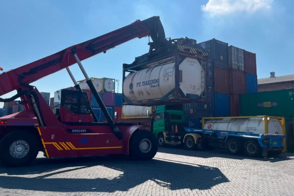 Distribusi Logistik Makin Ngebut, Angkutan Barang KAI Daop 8 Naik 8,37 Persen