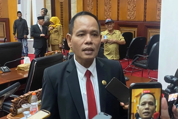 Ketua DPRD Jabarkan Tantangan Lahan Makam Surabaya, Begini Katanya