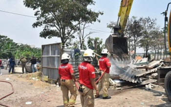 Penertiban aset di Jalan Nambangan (10)
