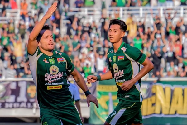 Persebaya Selamat dari Kekalahan atas PSS Berkat Brace Miguel Pereira