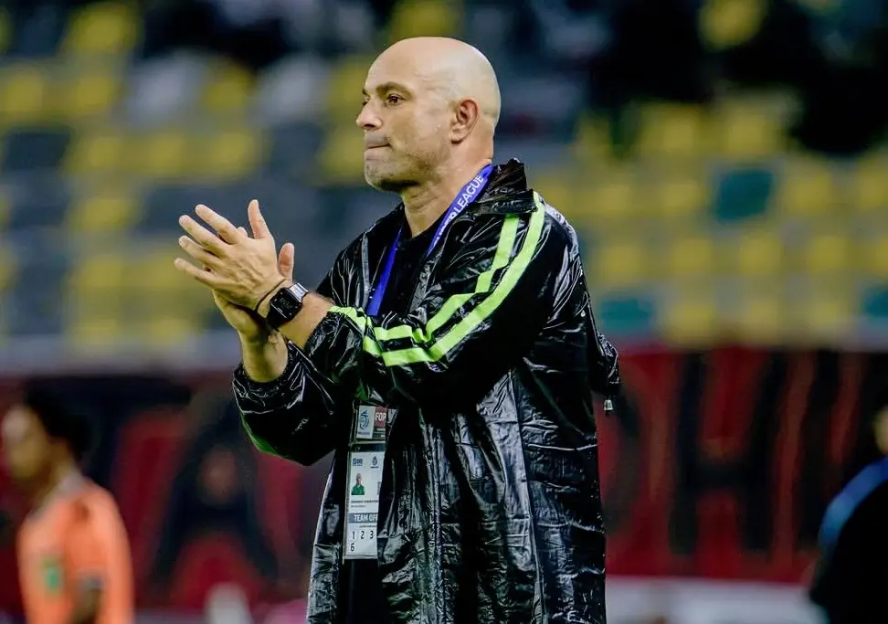 Pelatih Persebaya Bernardo Tavares. (officialpersebaya)